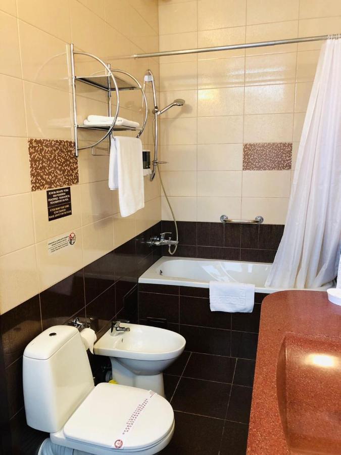 Classic Hotel Harkiv Dış mekan fotoğraf