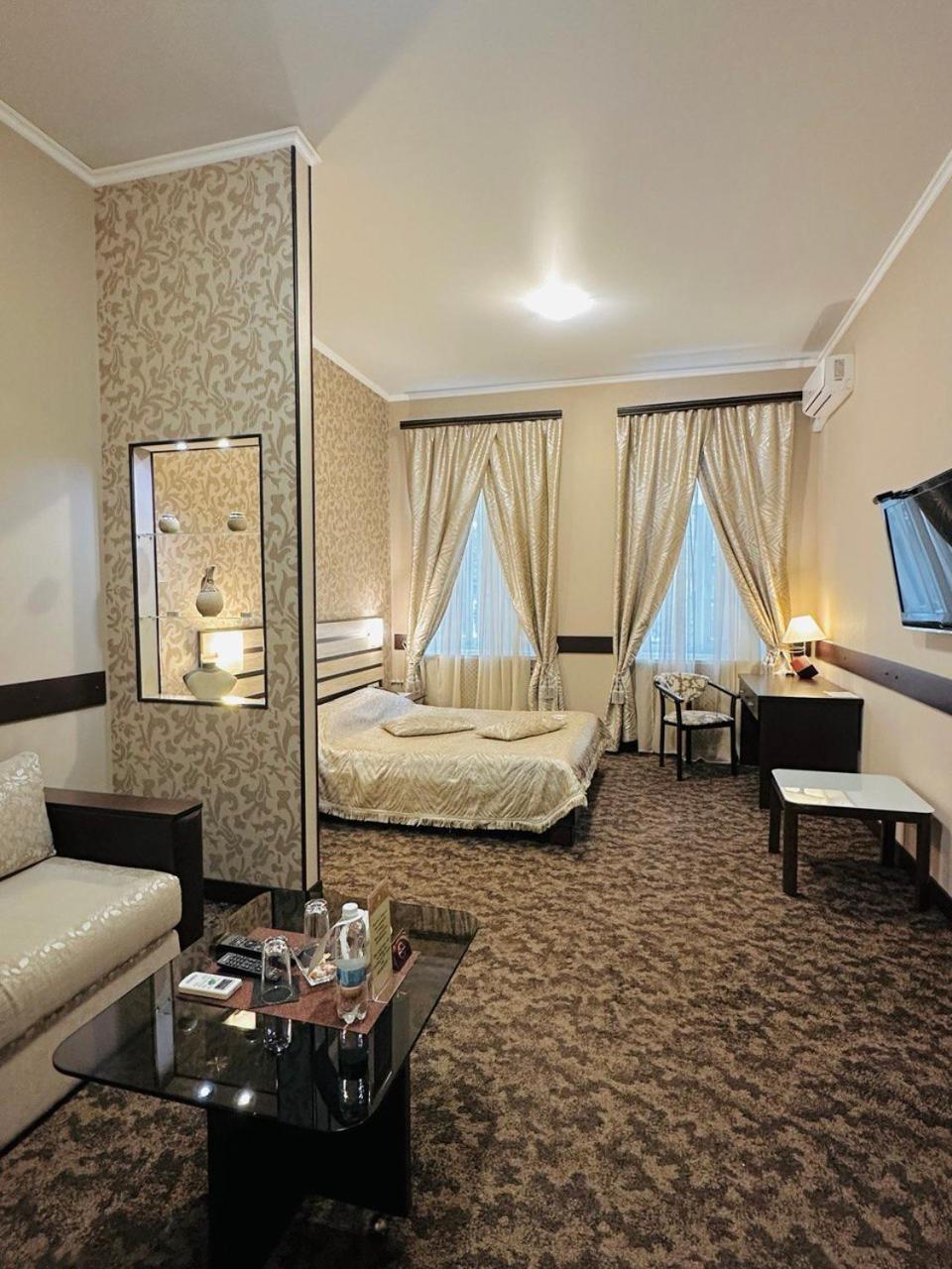Classic Hotel Harkiv Dış mekan fotoğraf
